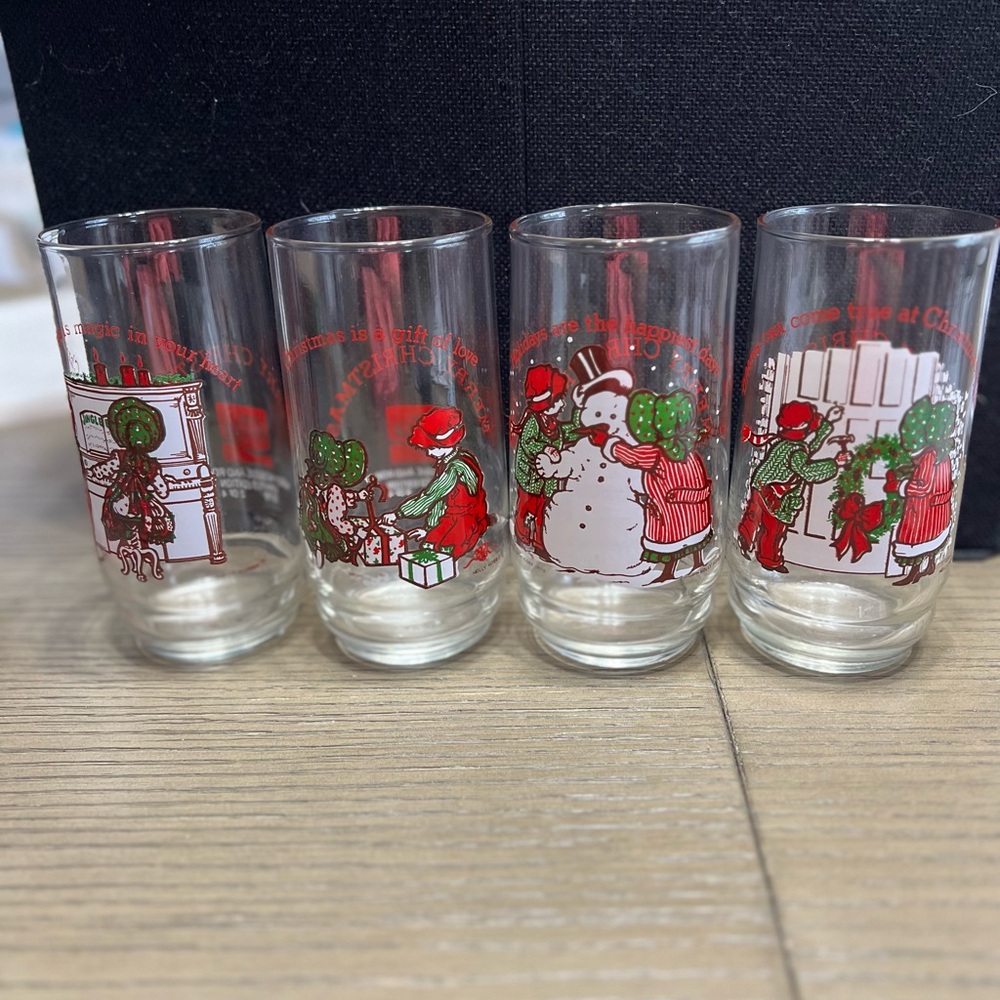 Set of Holly Hobbie Vintage Coca Cola Festive Holiday Glasses